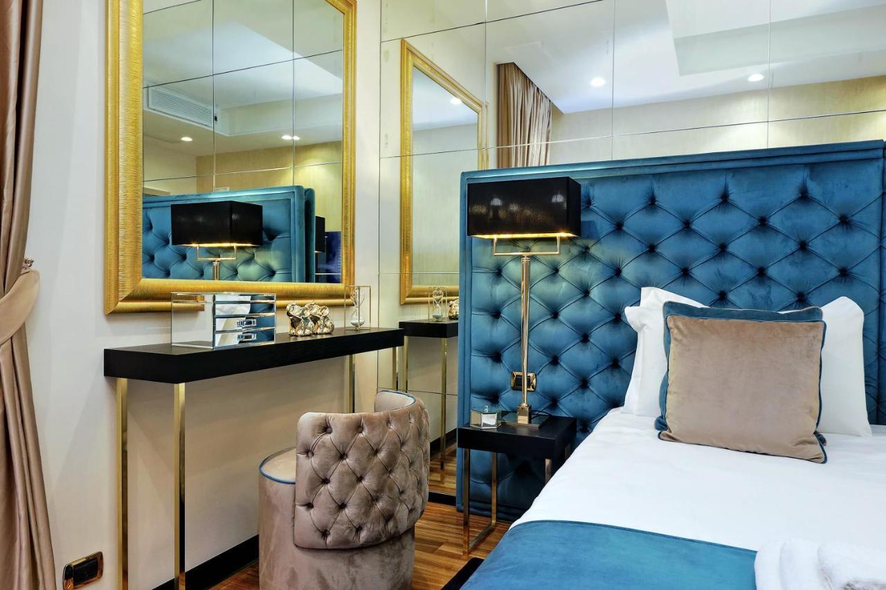 Trevi Diamond Luxury Suites & Jacuzzi Řím Exteriér fotografie