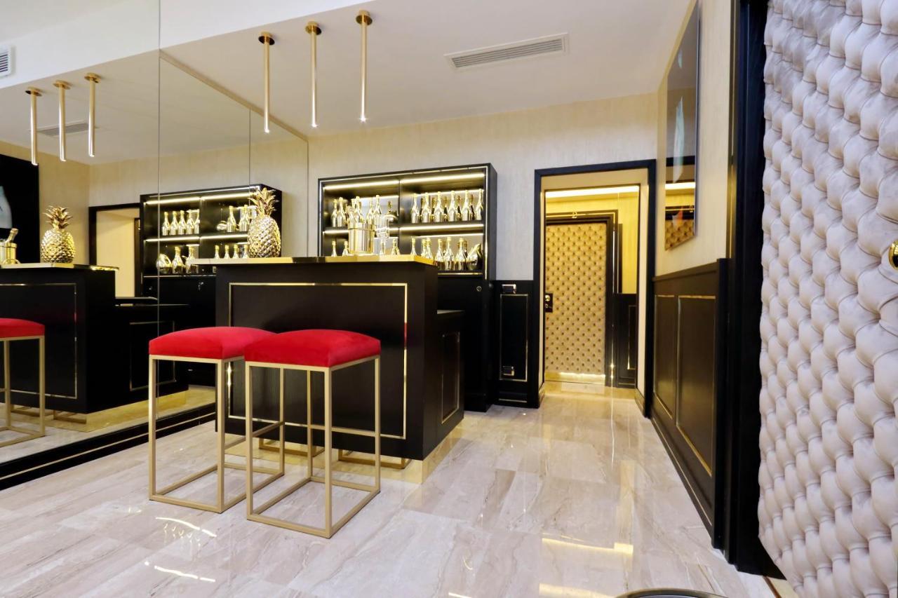 Trevi Diamond Luxury Suites & Jacuzzi Řím Exteriér fotografie
