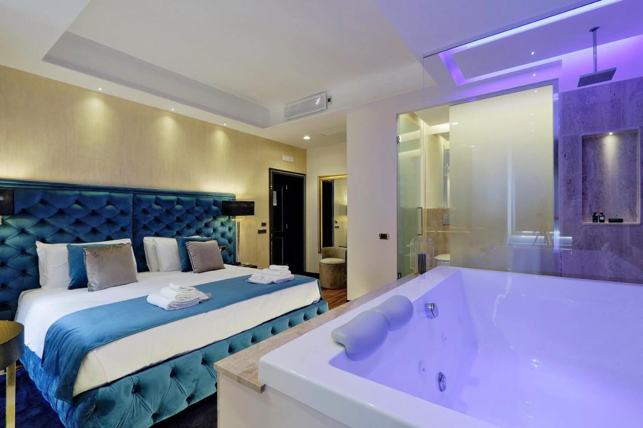 Trevi Diamond Luxury Suites & Jacuzzi Řím Exteriér fotografie