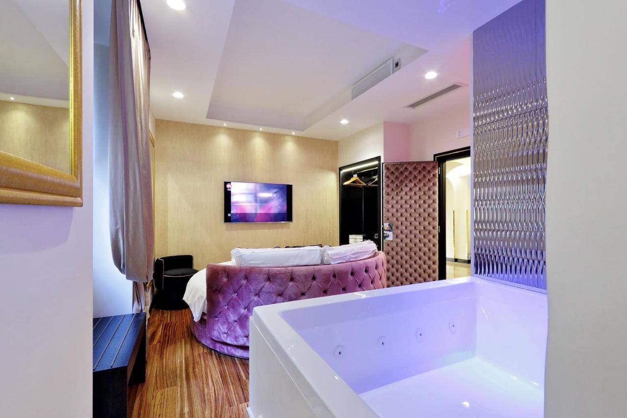 Trevi Diamond Luxury Suites & Jacuzzi Řím Exteriér fotografie