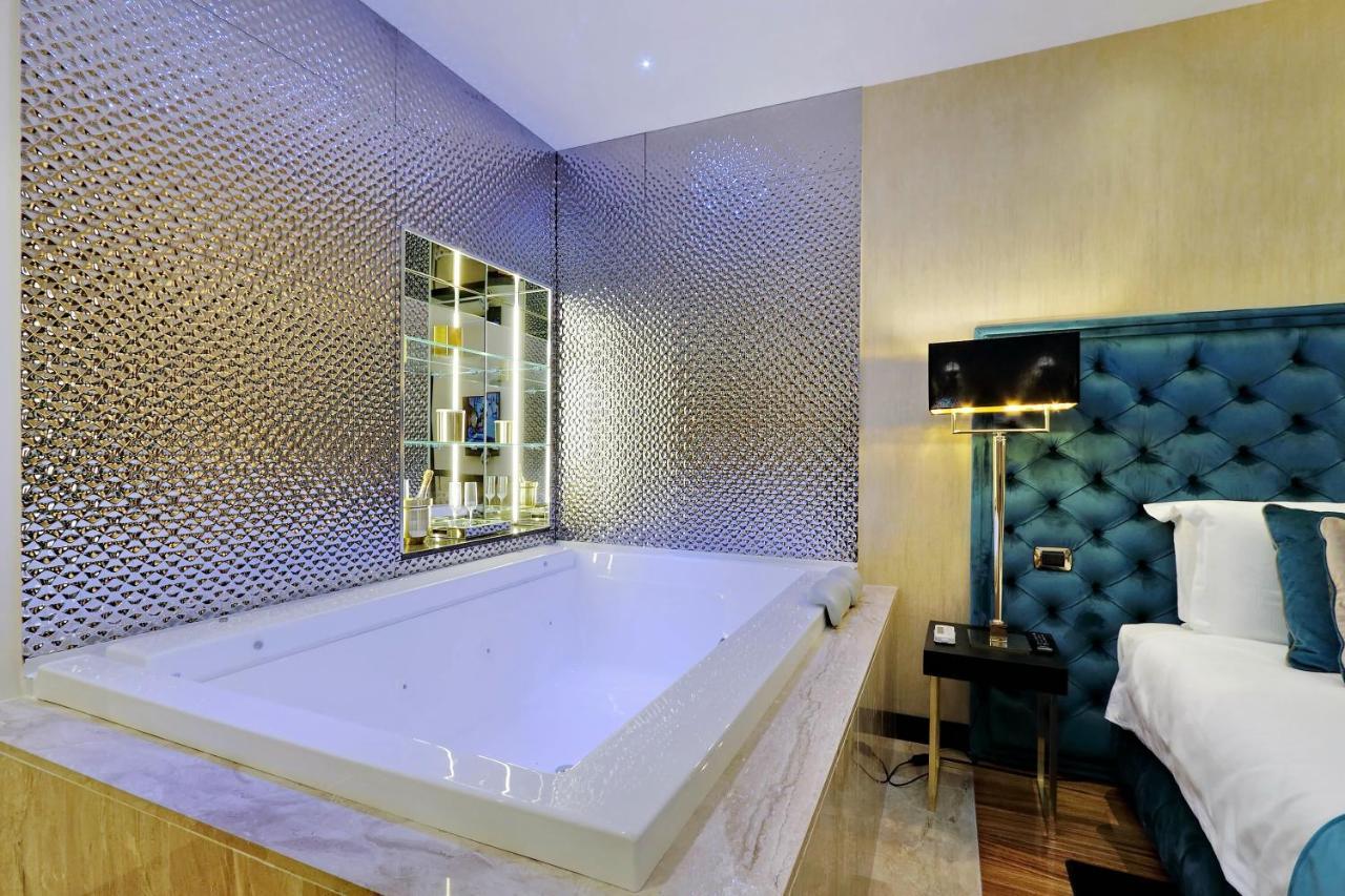 Trevi Diamond Luxury Suites & Jacuzzi Řím Exteriér fotografie