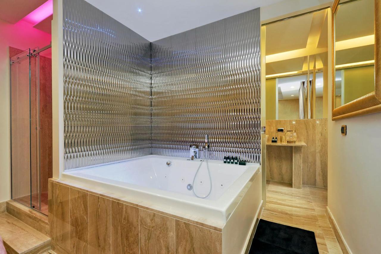 Trevi Diamond Luxury Suites & Jacuzzi Řím Exteriér fotografie